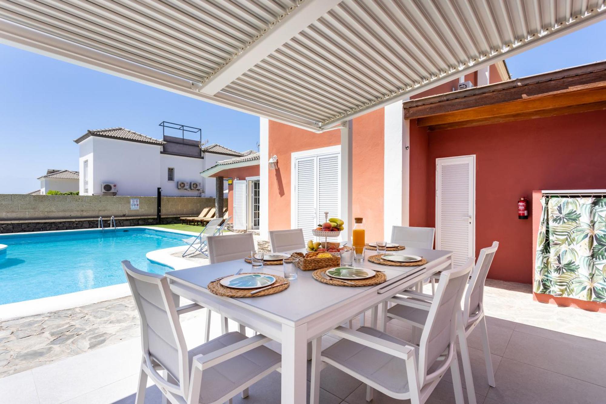 Villa Chloe Costa Adeje Tenerifesummervillas Giant Private Pool 11 Meters Long Buitenkant foto