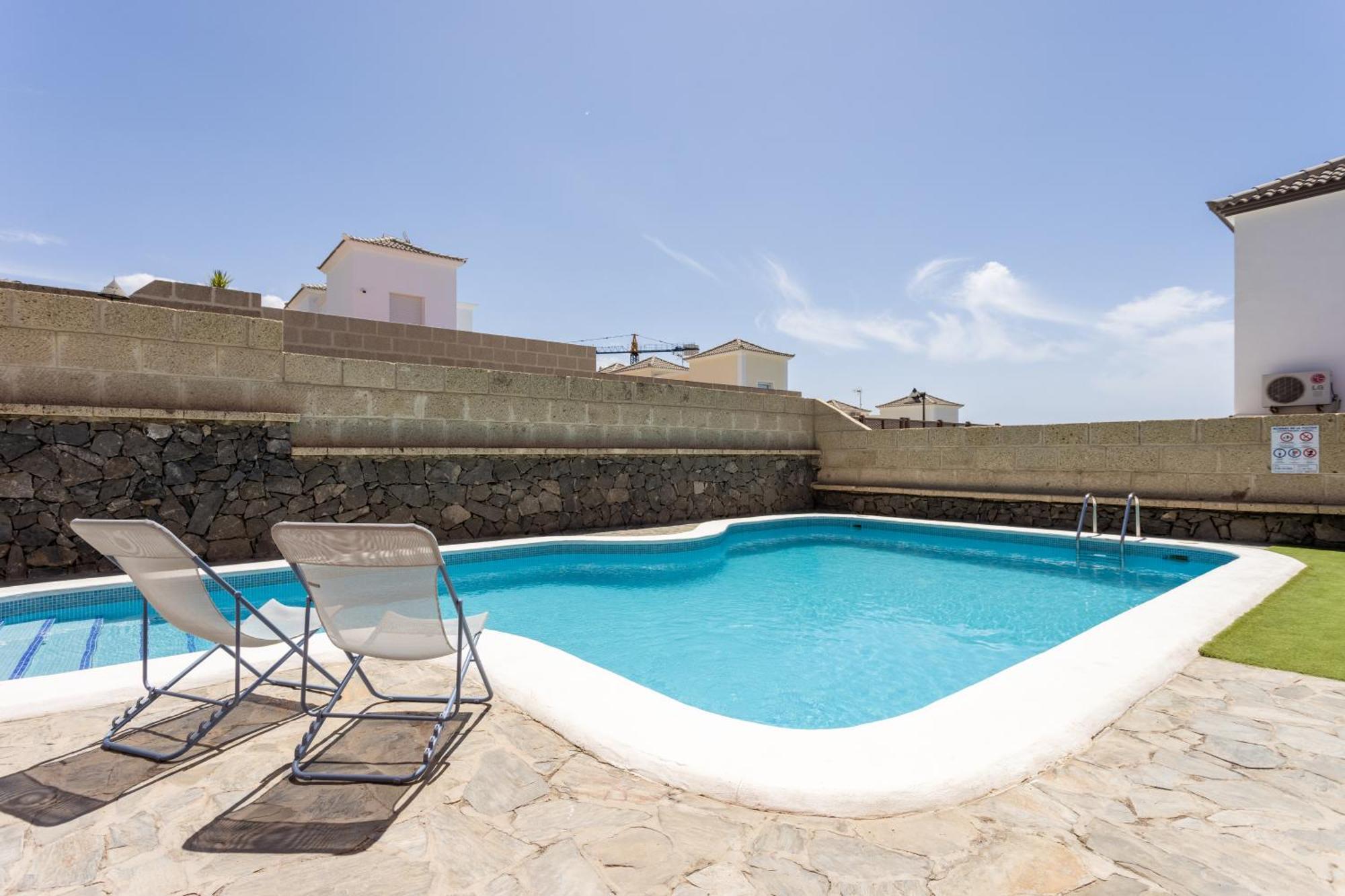 Villa Chloe Costa Adeje Tenerifesummervillas Giant Private Pool 11 Meters Long Buitenkant foto